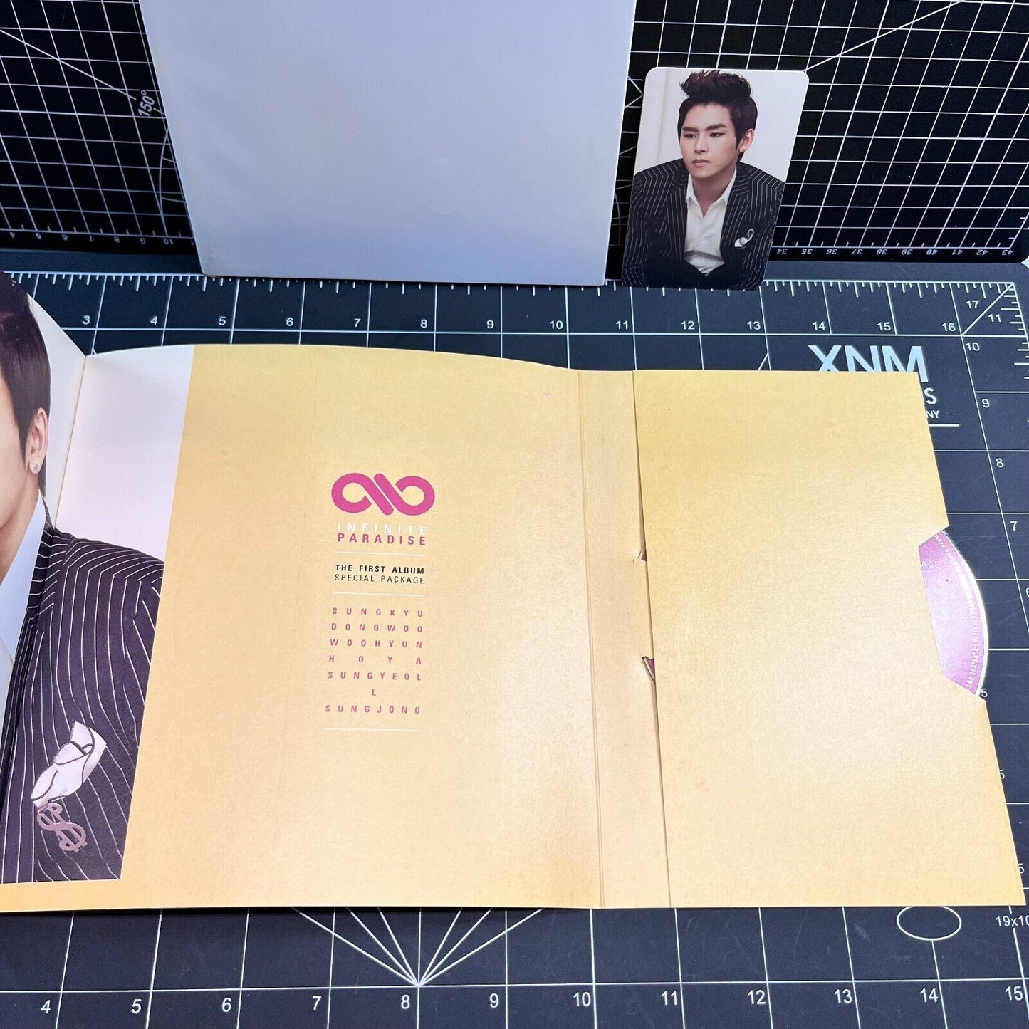 INFINITE The 1st Repackaged Album Paradise - Hoya Photocard