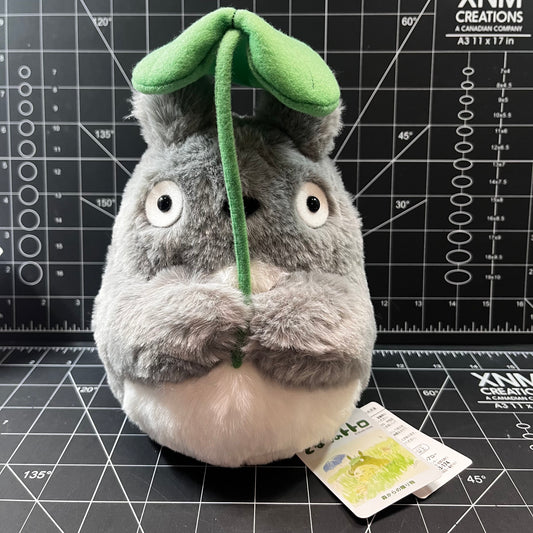 My Neighbour Totoro Friendly Totoro Holding Leaf Plush Toy