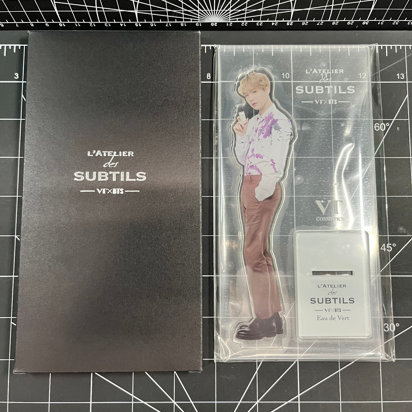 BTS x VT L'Atelier des SUBTILS Acrylic Stand - Suga