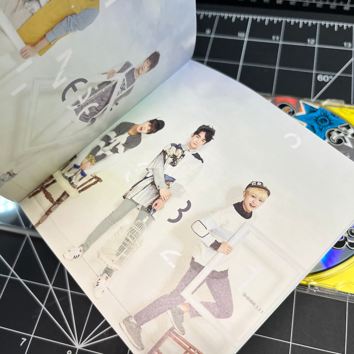 SHINee Japan CD 3 2 1 (Regular Edition) - No Photocard