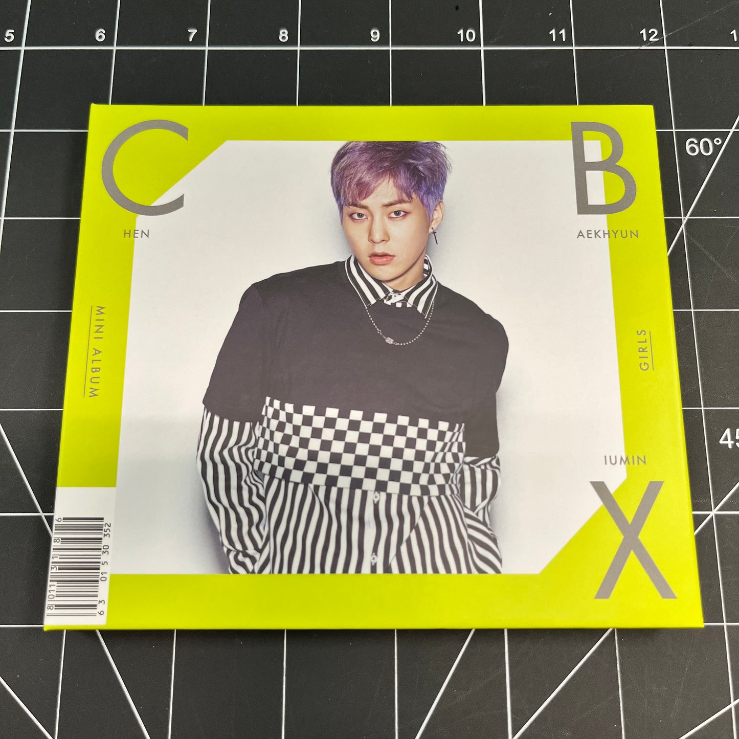 EXO-CBX The 1st Japan Mini Album Girls (Xiumin Ver.) - No Photocard