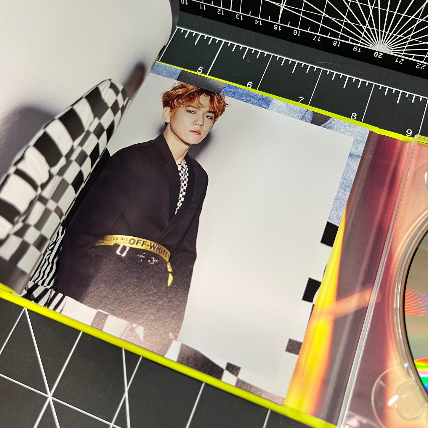 EXO-CBX The 1st Japan Mini Album Girls (Xiumin Ver.) - No Photocard