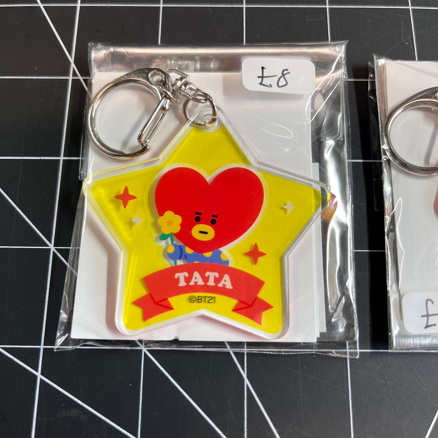 BTS BT21 Acrylic Keychain (Celebration Theme) - V & TATA