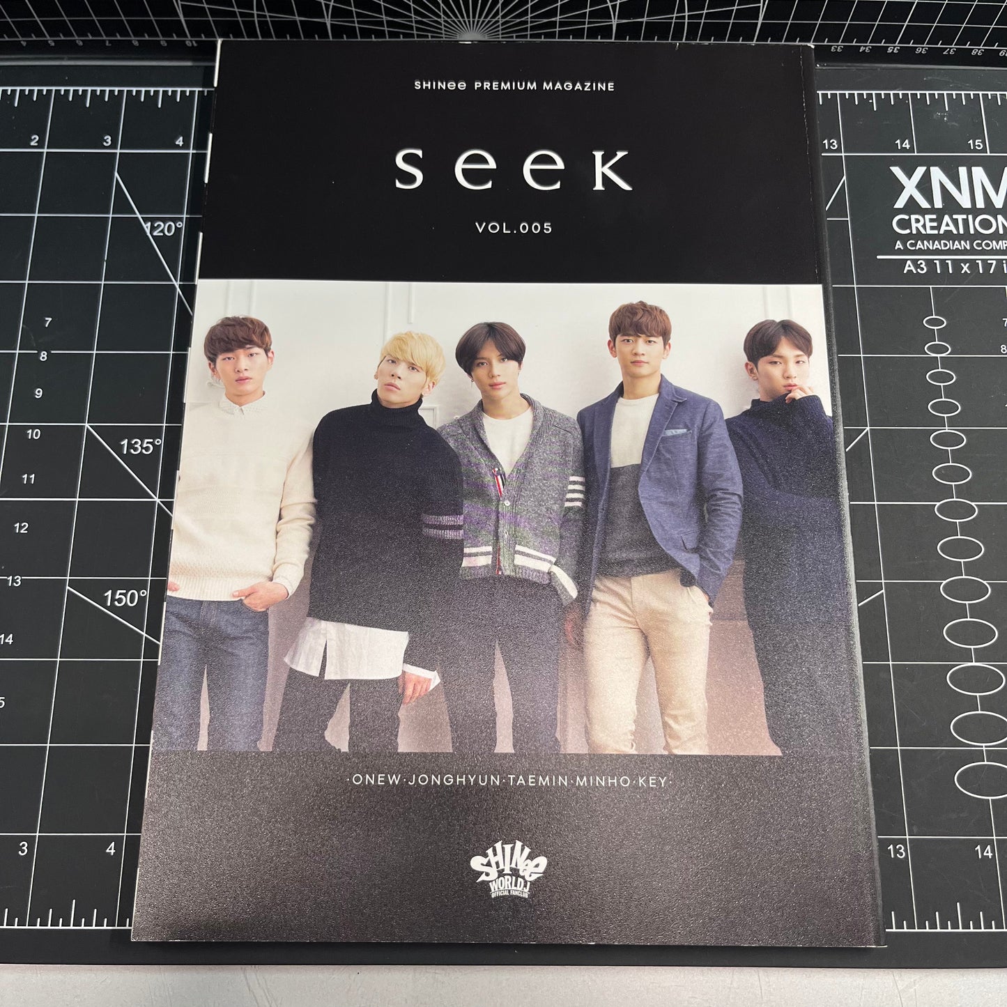 SHINee World J Official Fanclub Premium Magazine SEEK (Vol. 005)