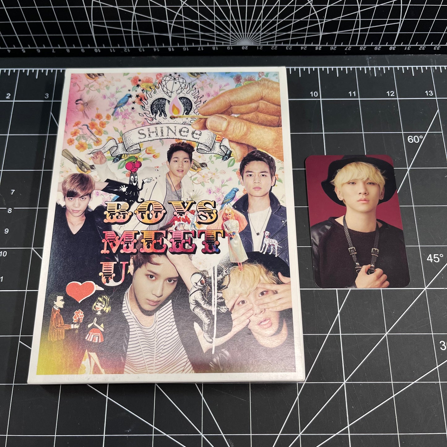 SHINee Boys Meet U Japan First Limited Edition Album - Key Photocard