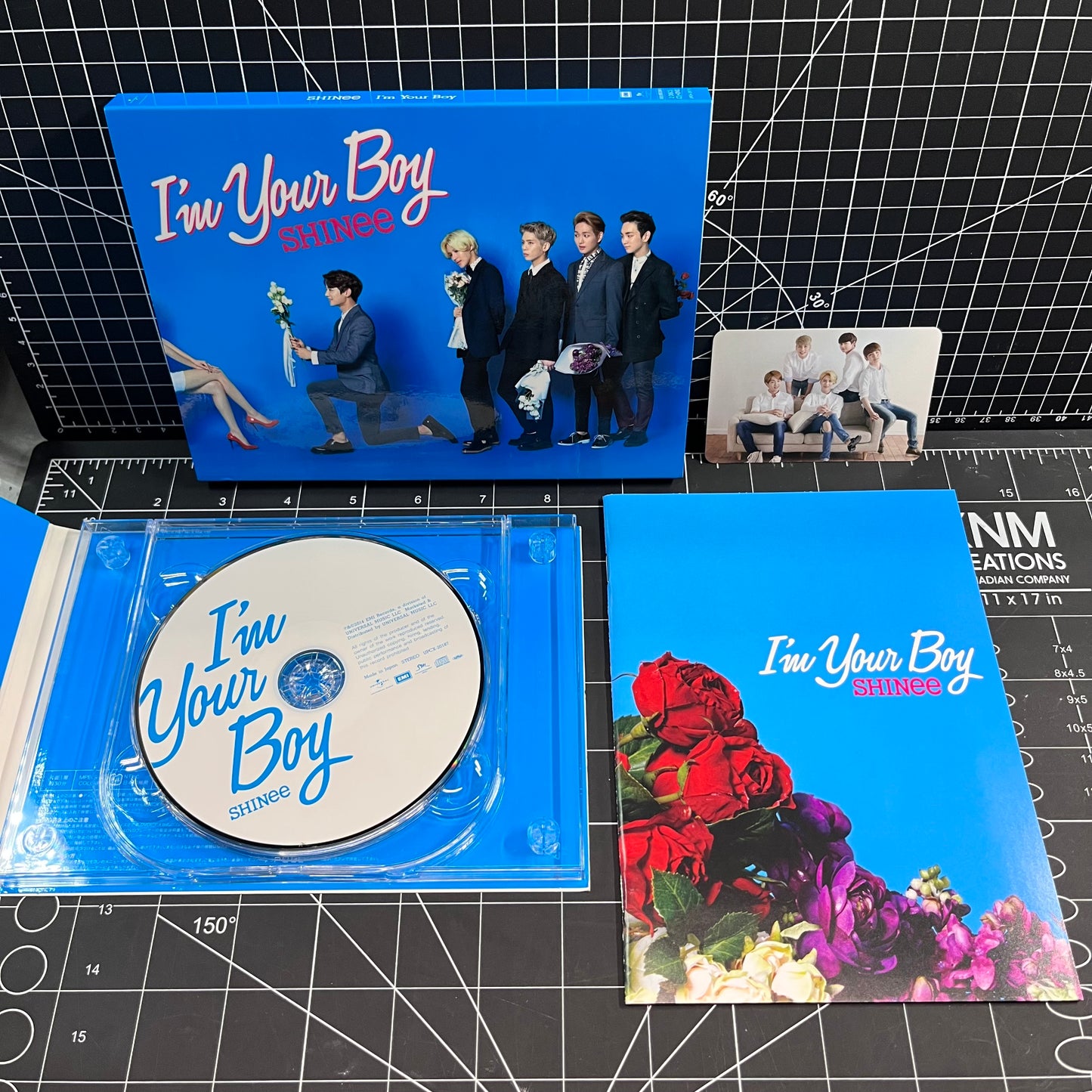 SHINee I’m Your Boy First Press Limited Edition (Type A) - Group Photocard