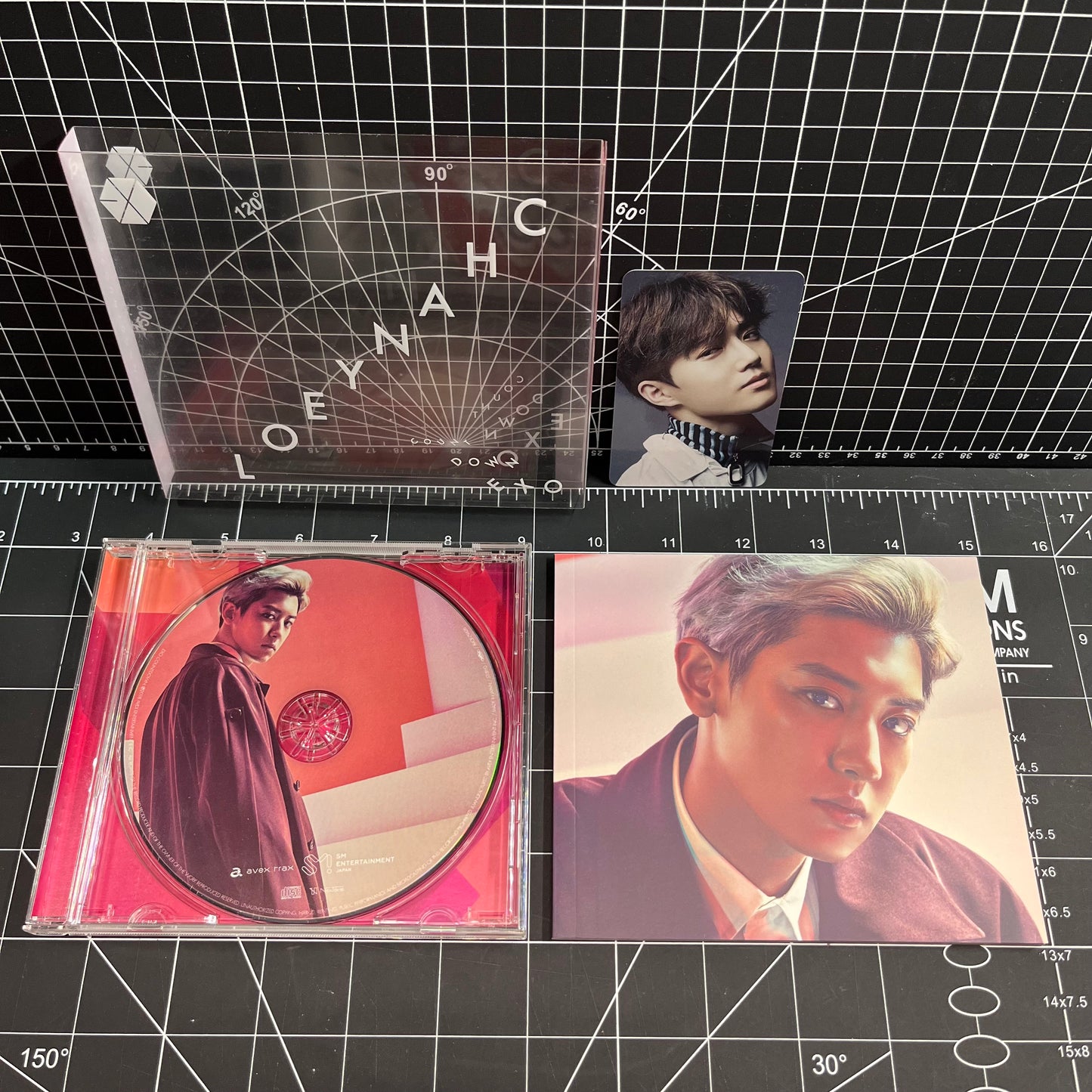 EXO The 1st Full Japan Album Countdown (Chanyeol Cover) - Suho Photocard